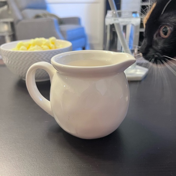 Rae Dunn creamer Magenta Artisan Collection - Picture 2 of 3